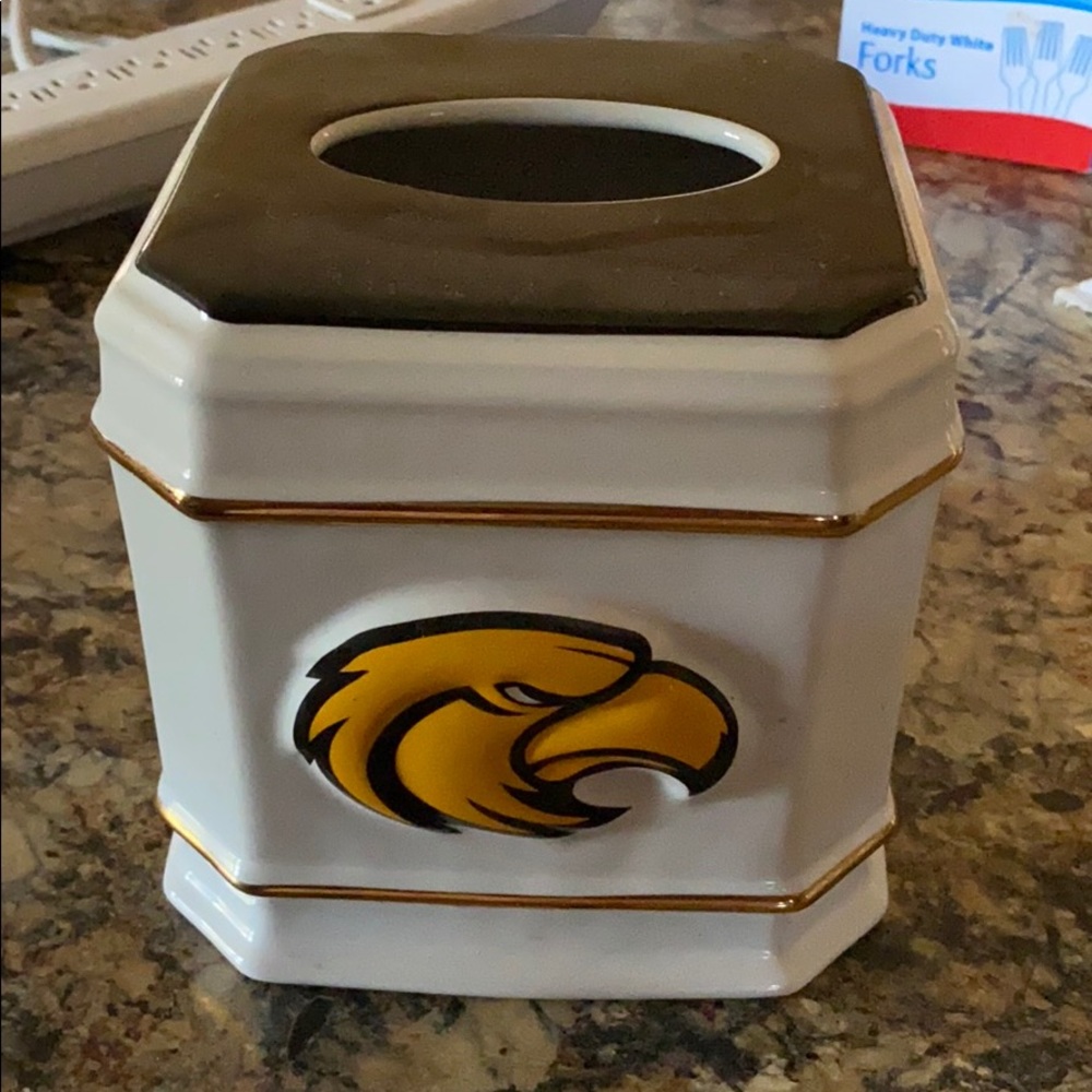 Golden Eagle Tissue Cover